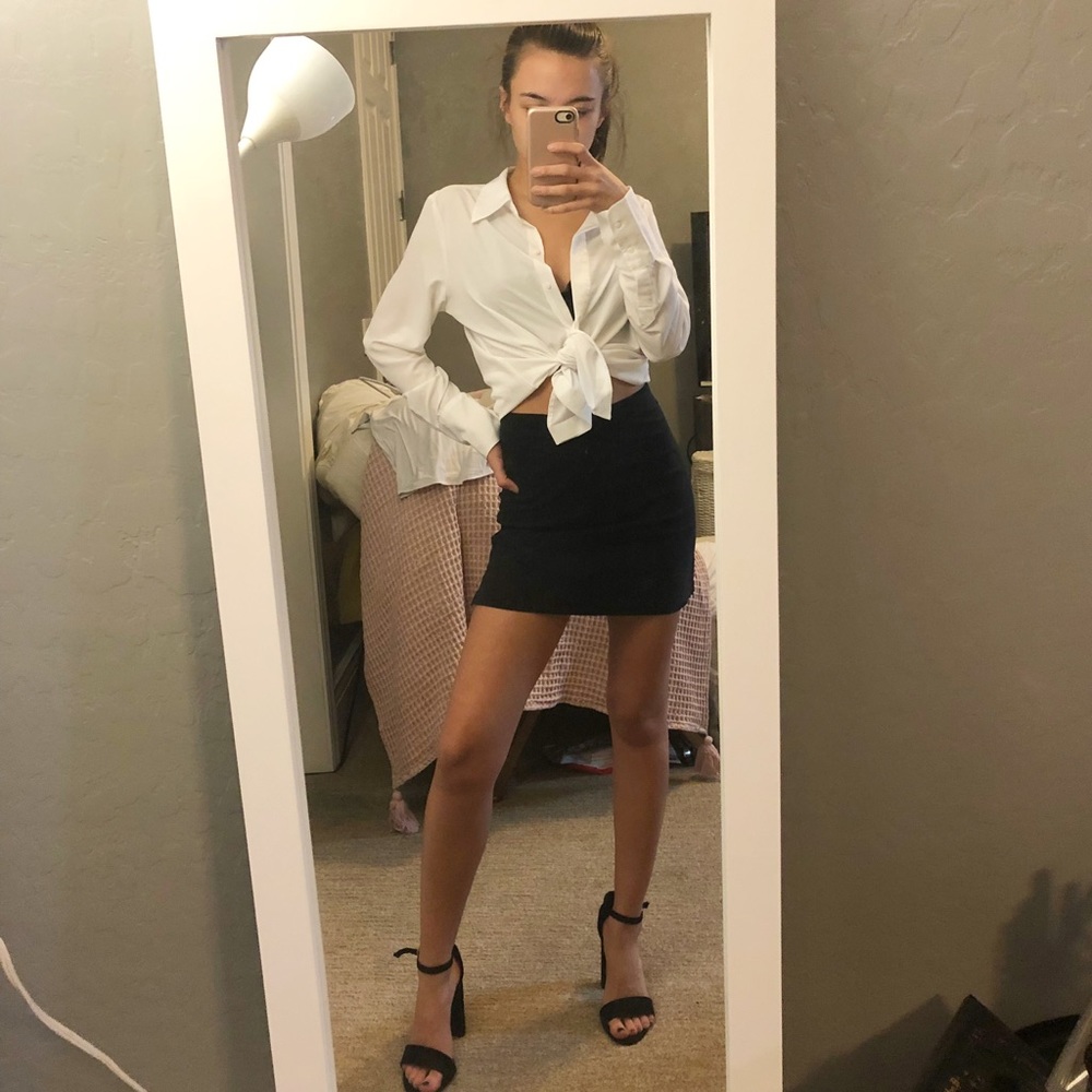 Simple Black skirt with slits